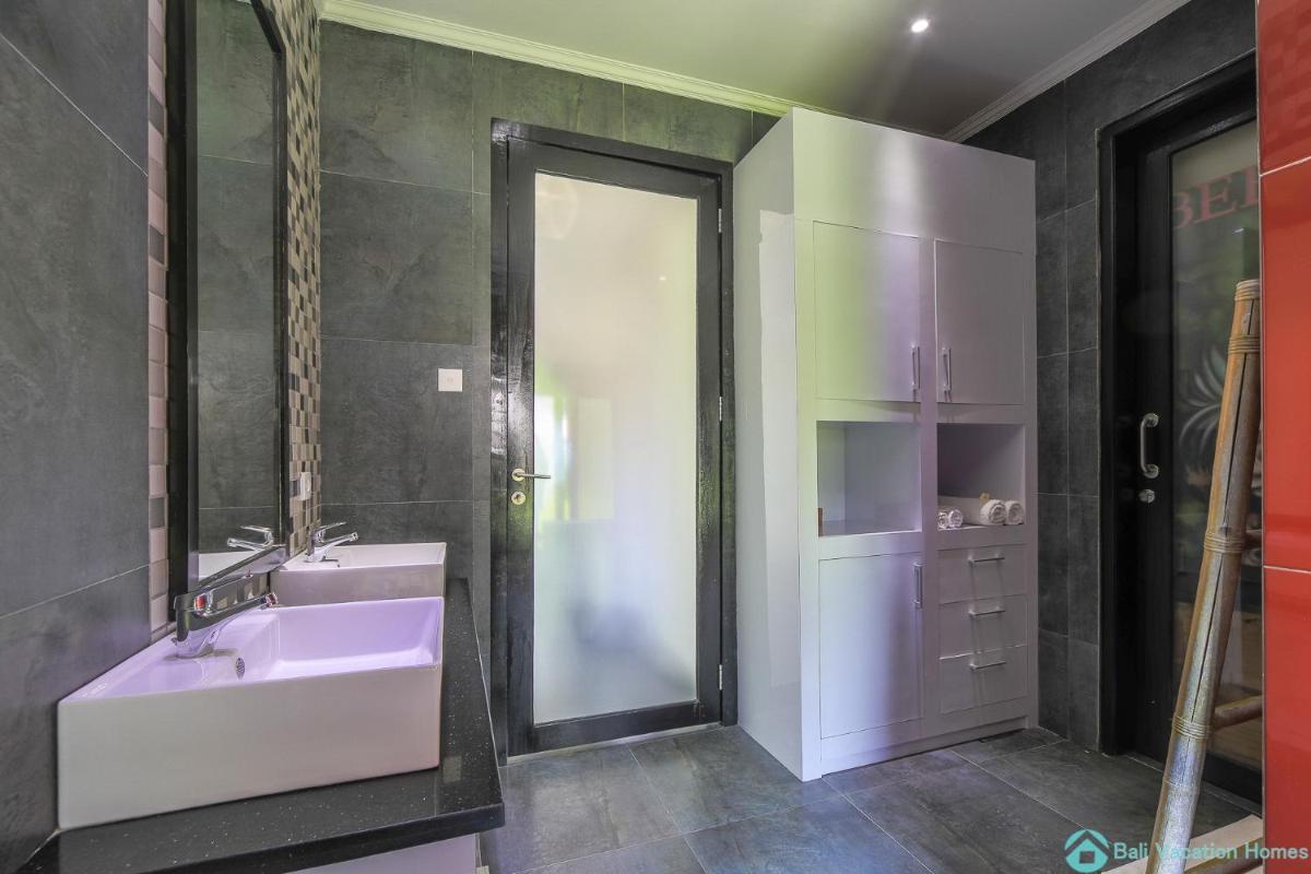 Villa Mahkai - Family and friends Estate! - Housity