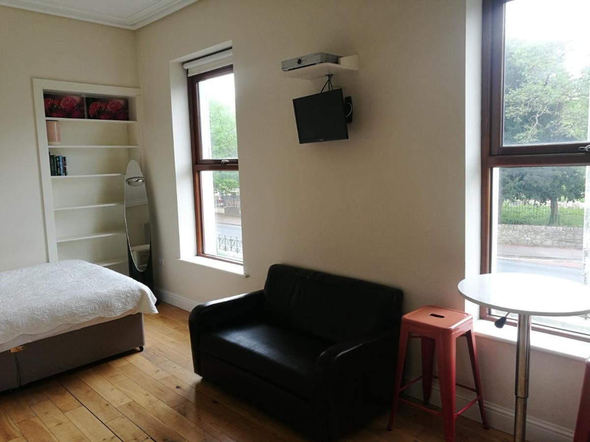 College View Apartments - Hizvo
