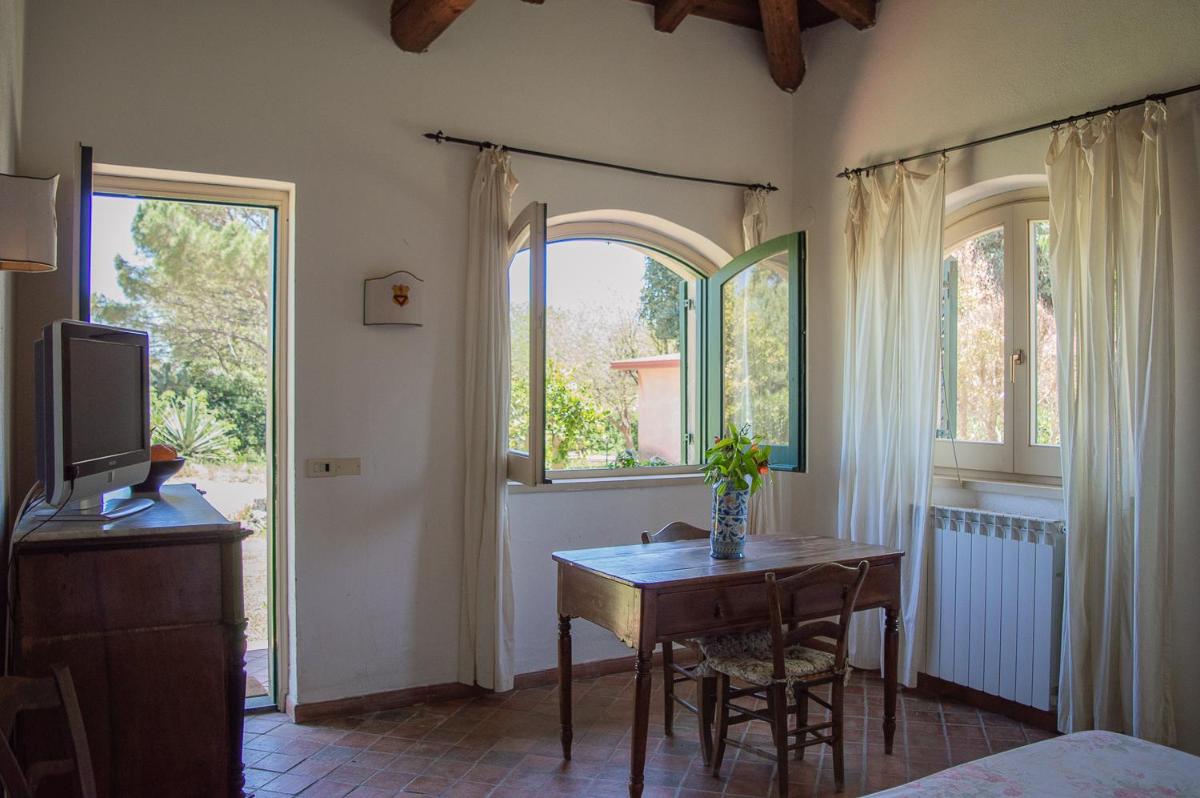 Tenuta San Calogero App Rosmarino - Hizvo