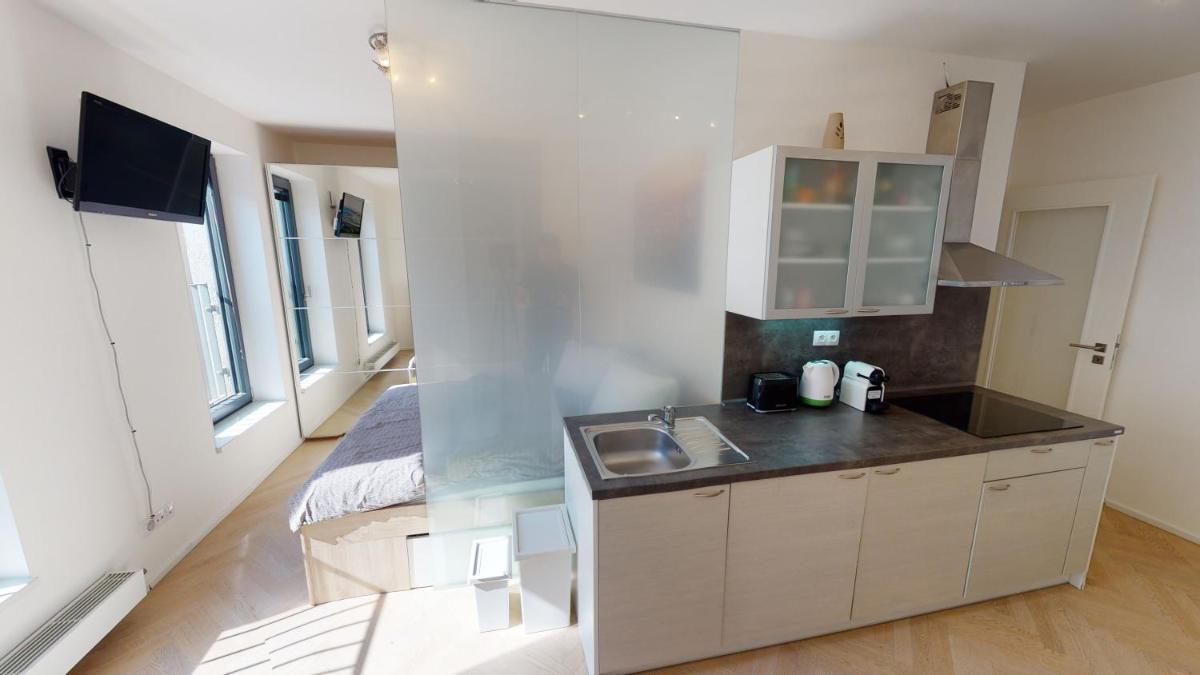 ONSITE Free Garage Parking, 10min Centre by Bus - Housity