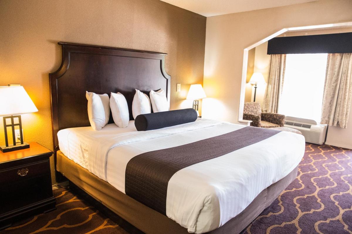 Mockingbird Inn & Suites - Housity