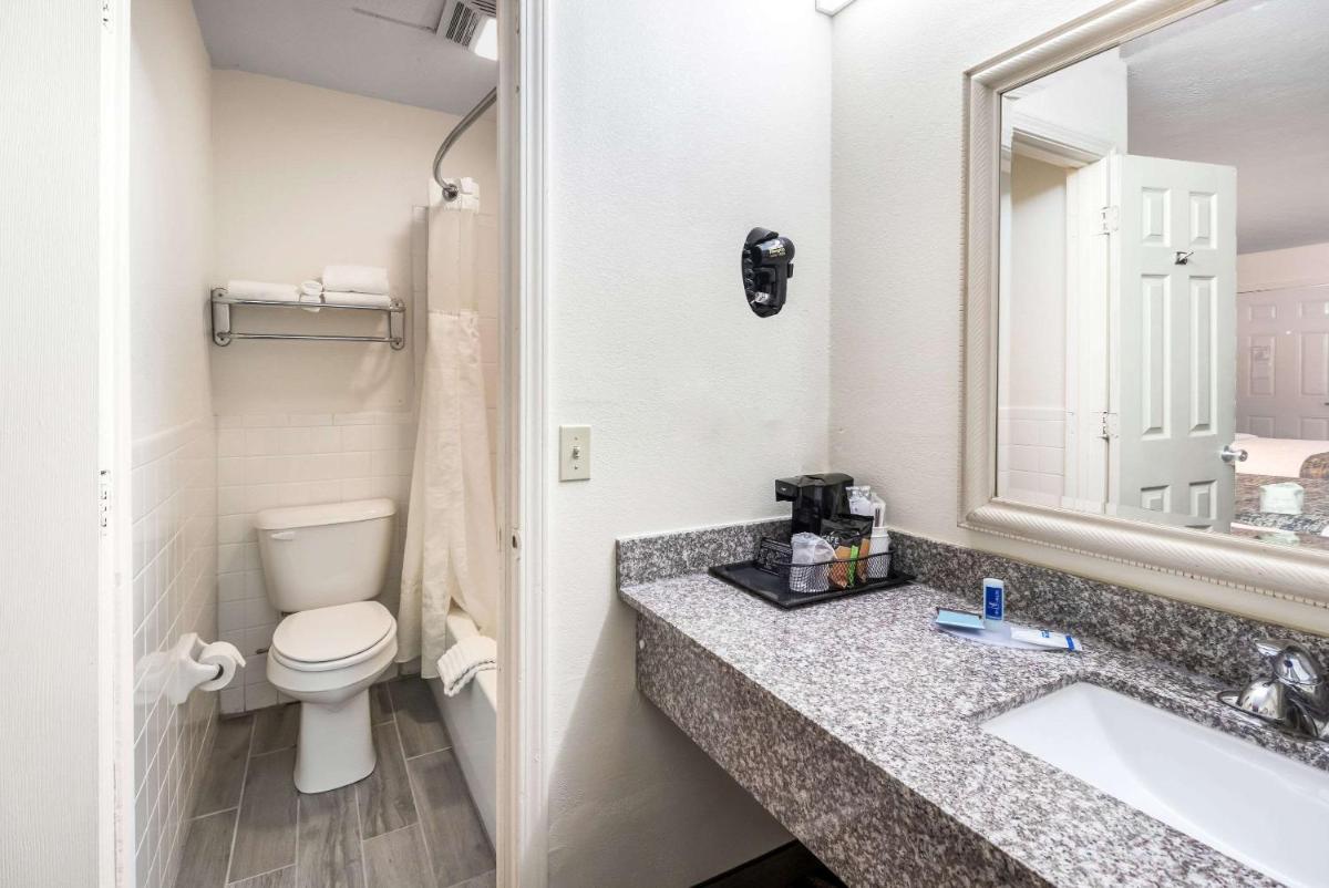 Rodeway Inn Cadiz - Housity