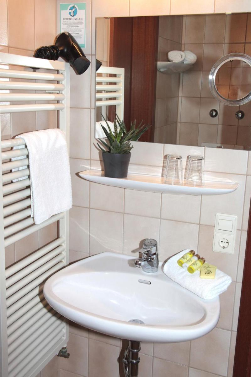 Hotel an der Sonne & Restaurant Zum Schneiger - Housity