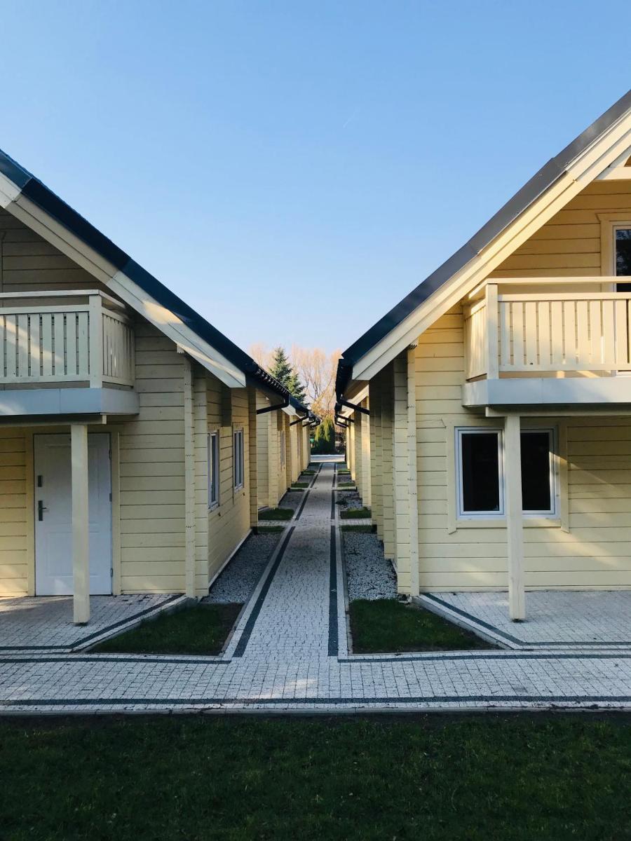 Domki letniskowe Azalia - Housity