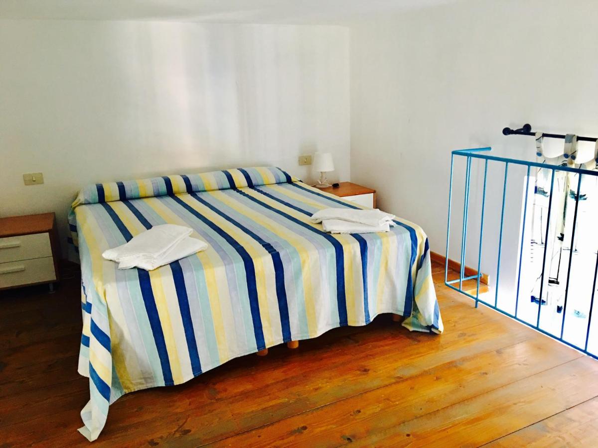 Agenzia Isotur LOCANDA NONNA GIULIA 32 VISTA MARE - Soppalcata - Housity