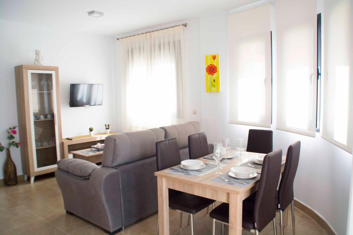 Apartamentos EL POSAERO Juan Mariano - Housity