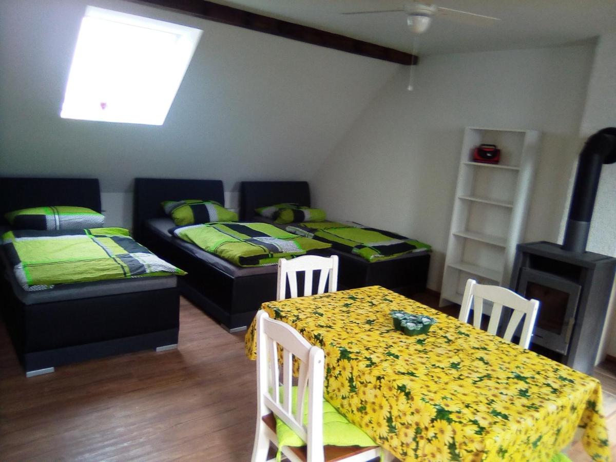 Gute Laune Pension 2 - Housity