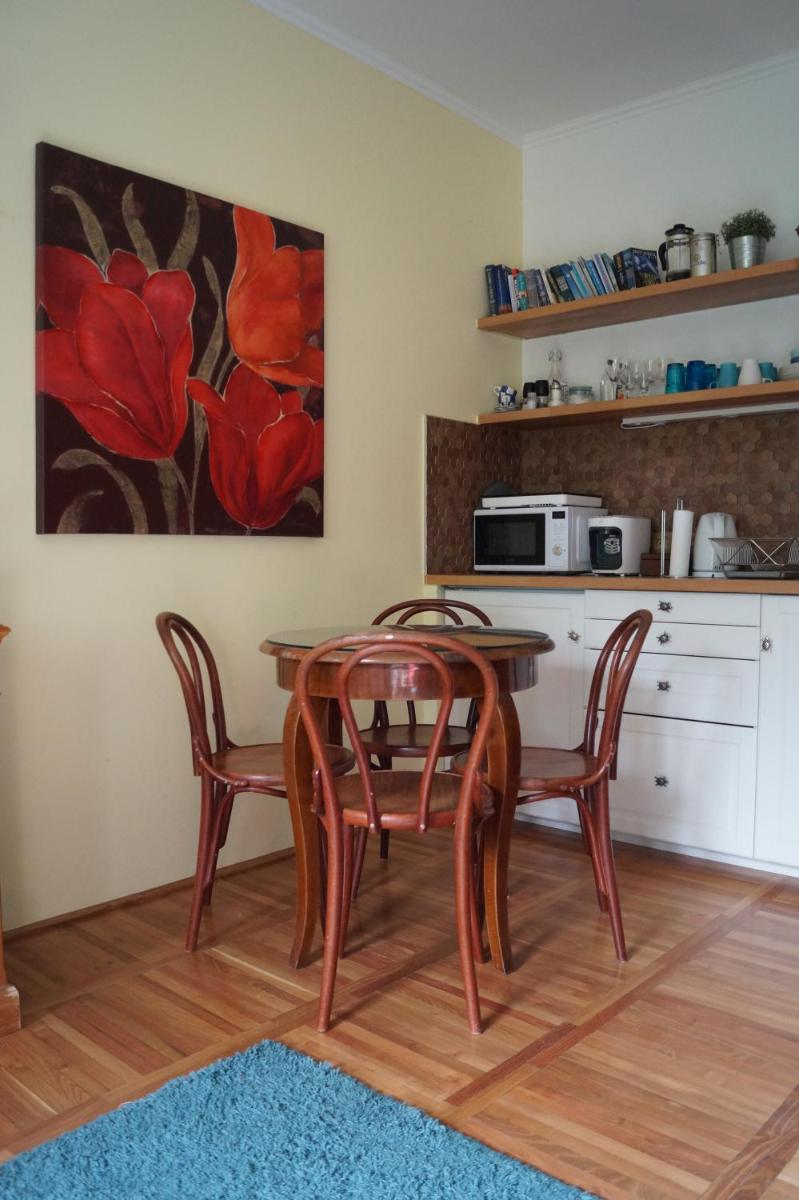 Ria's Apartment - Housity