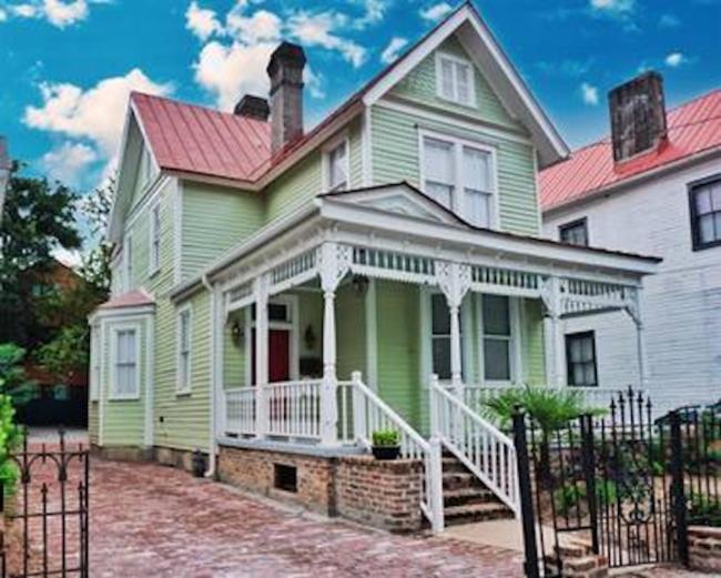 Luxurious Private Suites in Downtown Charleston - Housity