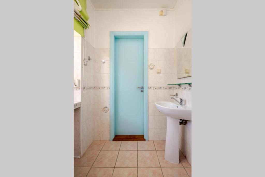 Cozy private 4 bedroom house near seaside (700m) - Hizvo