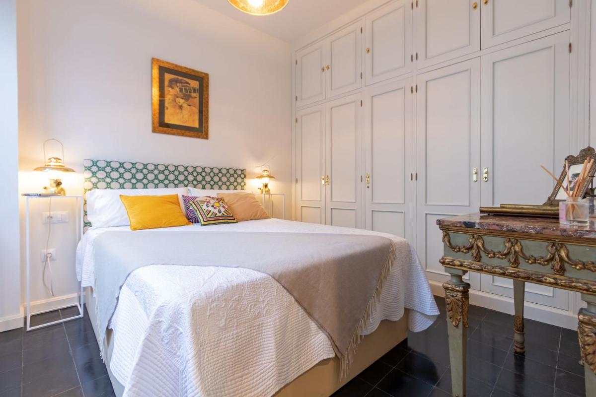 Garci Deluxe Suite by Valcambre - Housity