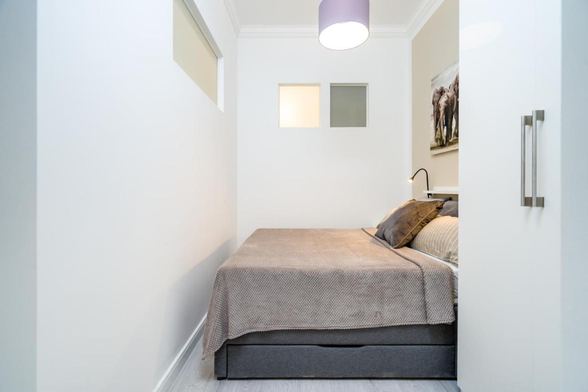 The Lohmeyerstr VH links, 2 BR up to 5 people - Housity