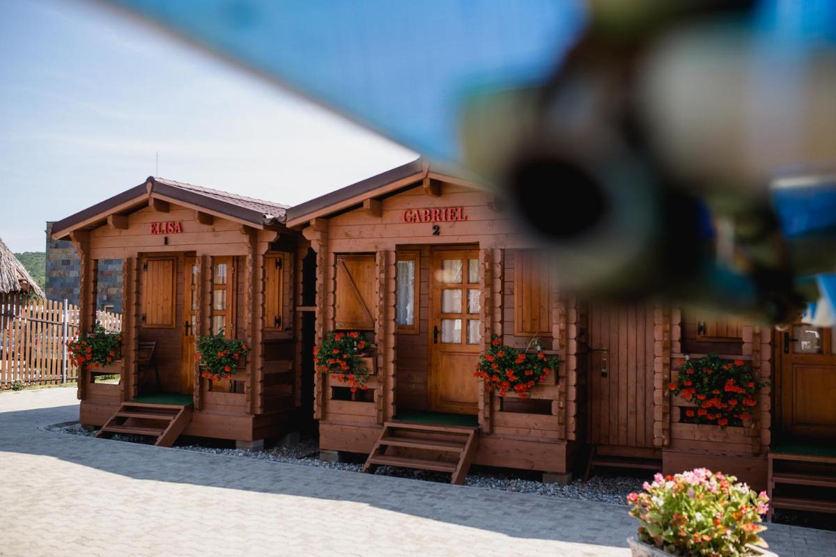 Casute Sebastian Baile Figa - Housity