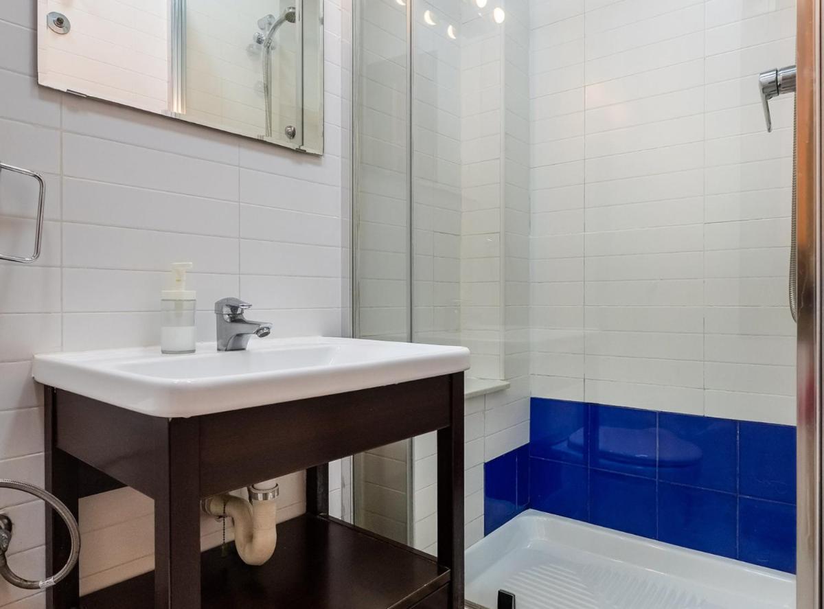 Apartamentos El Pintor - Housity