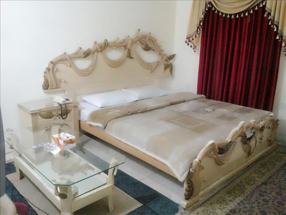 Hotel Luxury Palace - Housity