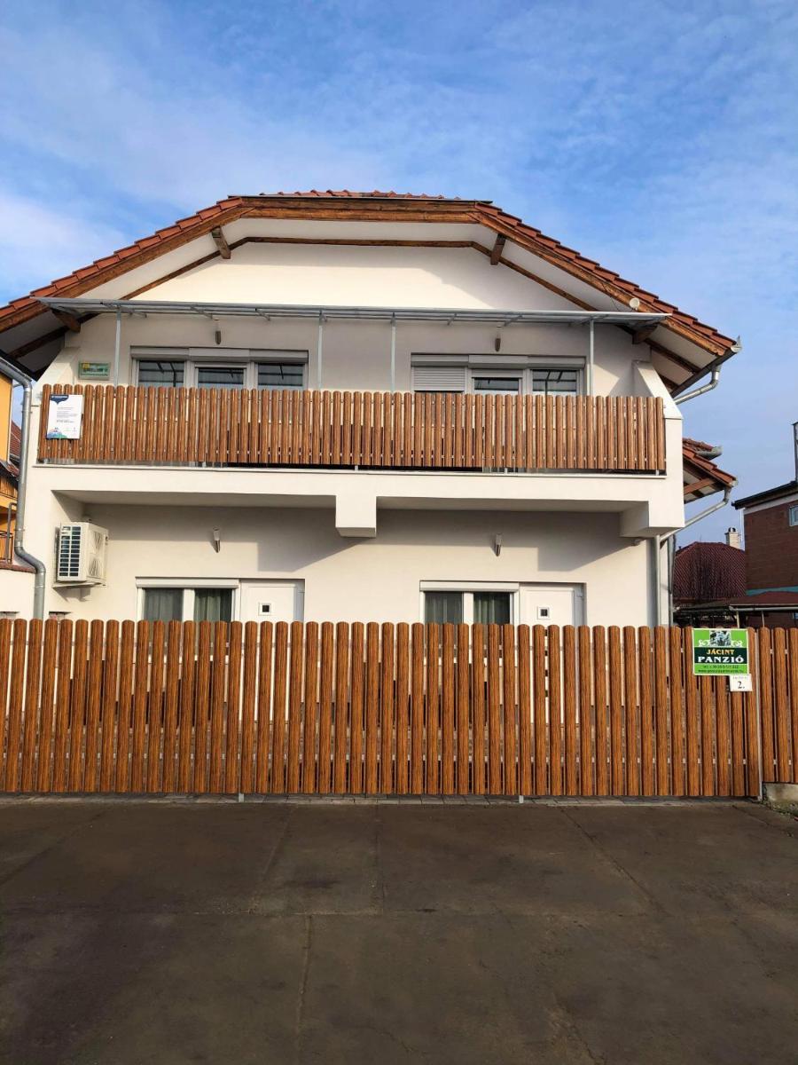 Jácint Apartman - Housity