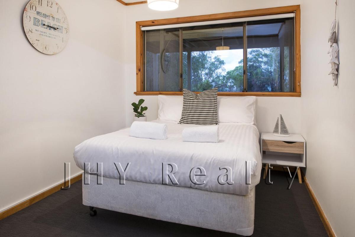 Coastal Cottage - Housity
