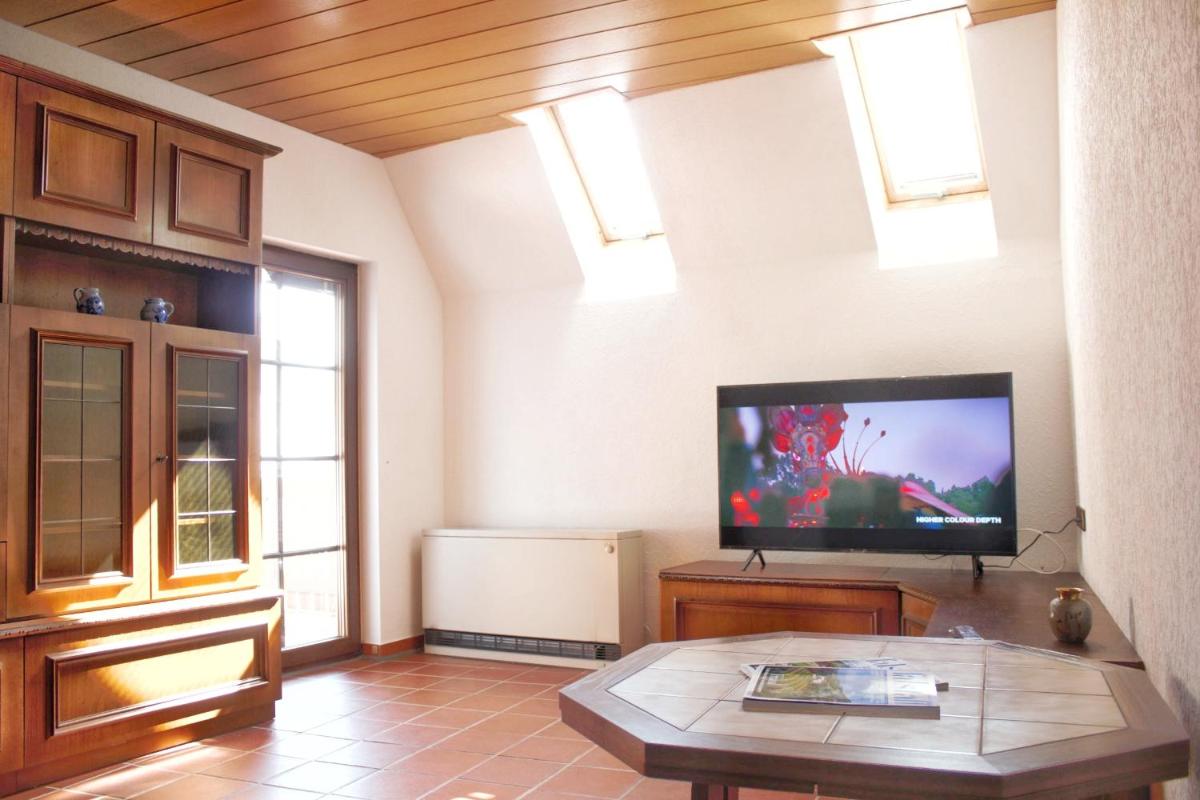 Charming house in Eppstein - Housity
