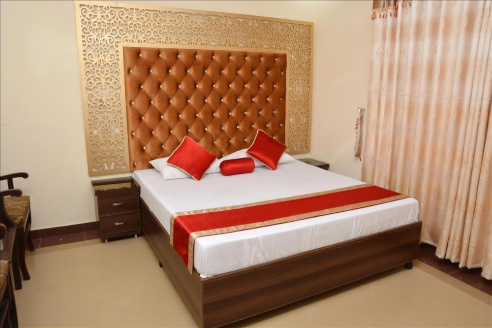 Executive Palace Hotel - Housity