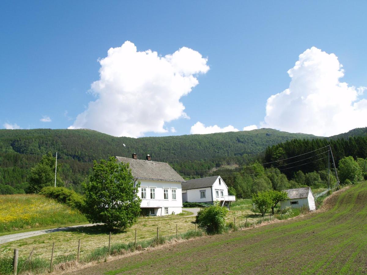 Byrkjeleite - modernized house with 5 bedrooms - Housity