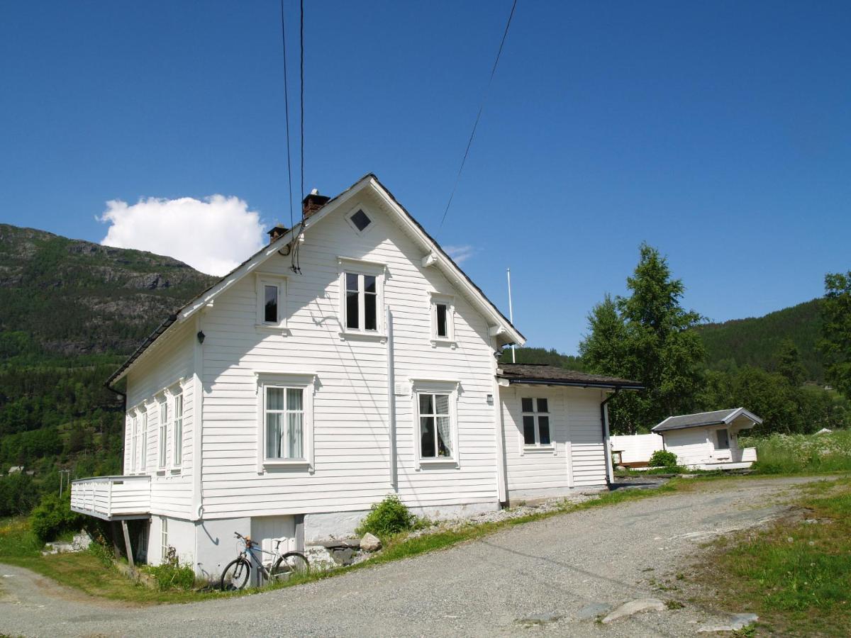 Byrkjeleite - modernized house with 5 bedrooms - Housity