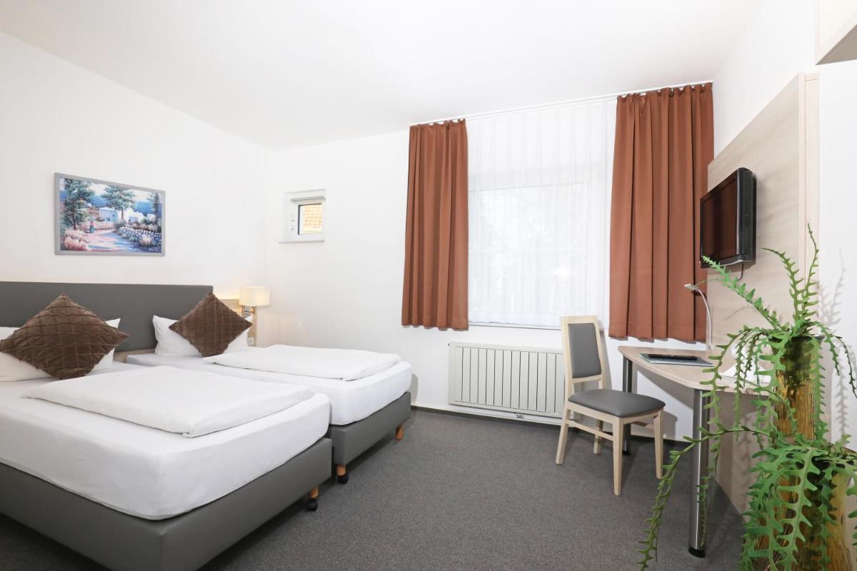 Hotel & Restaurant 5 Linden - Housity