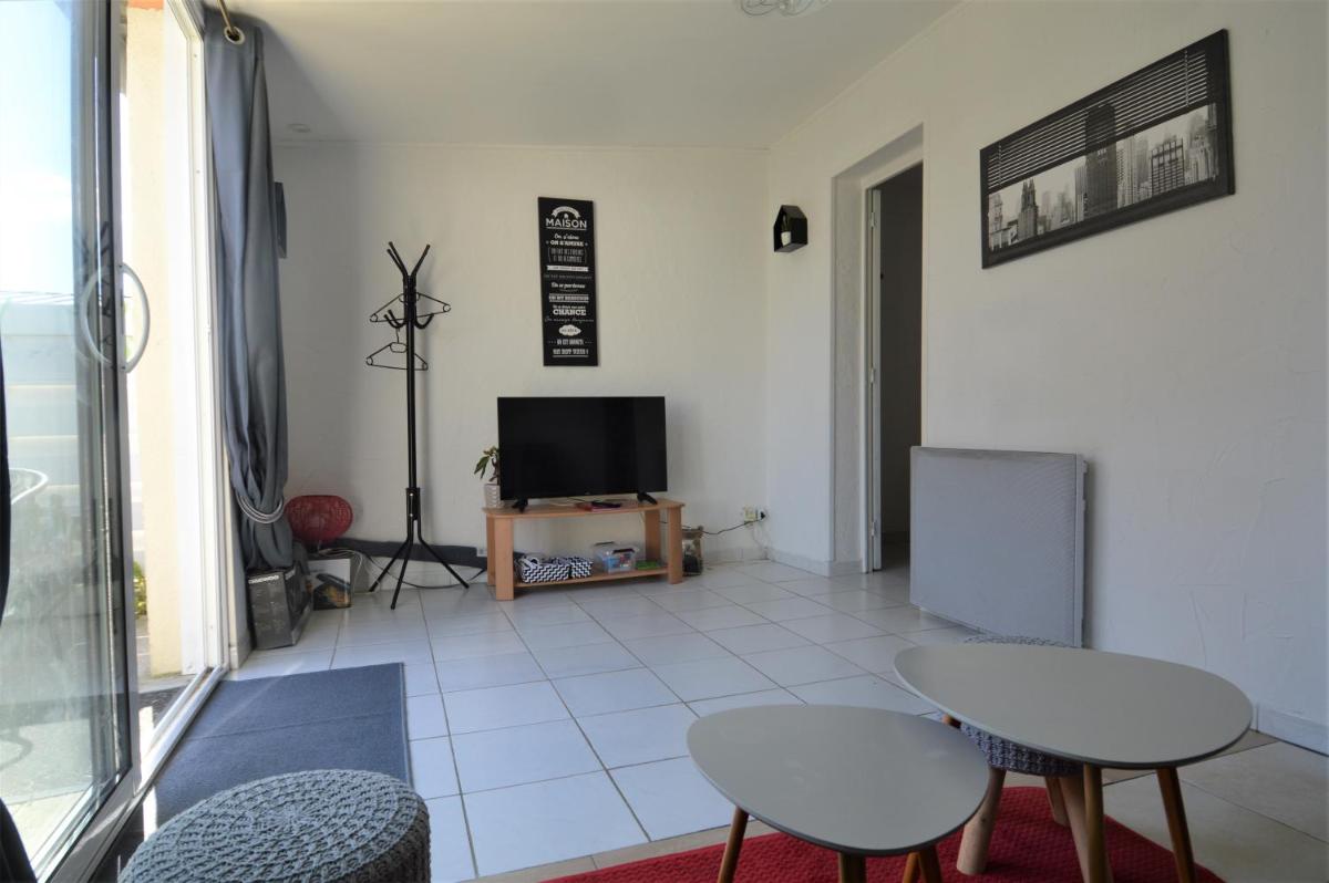 Maisonnette avec terrasse à 50m de la plage - Housity