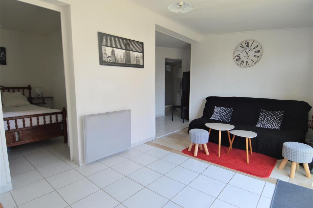 Maisonnette avec terrasse à 50m de la plage - Housity