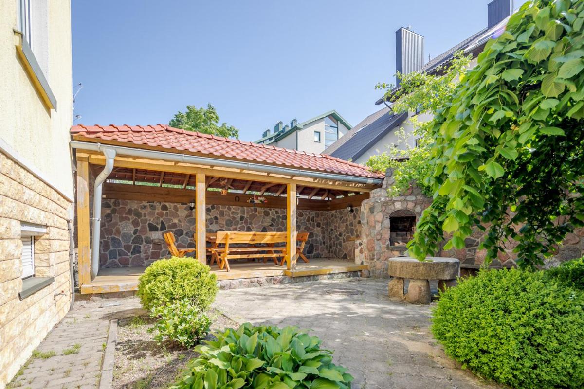 Cozy private 4 bedroom house near seaside (700m) - Housity