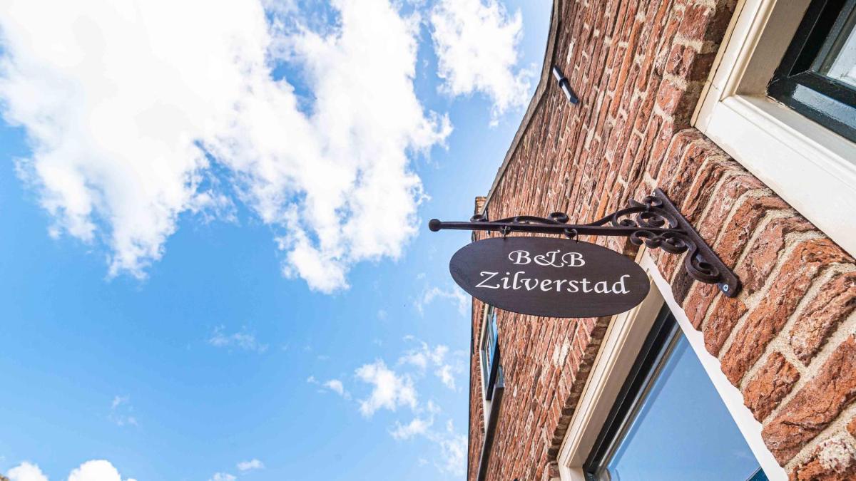 B&B Zilverstad Huisje Havenzicht - Housity
