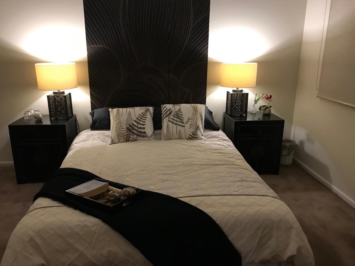 Suitetrails - 5 Star Room with own Bathroom - Singles, Couples, Families or Executives