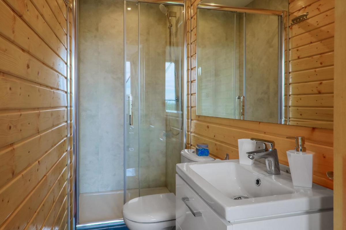 Glamping Gliczarów, Grota Zbójnicka apartament i pokoje - Housity