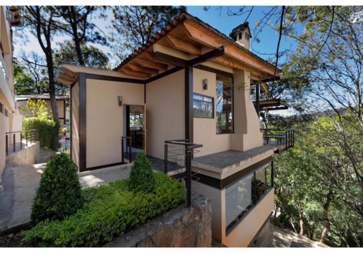 Suitetrails - Luxurious & Modern Cabin in the Woods with Jacuzzi - Valle 1