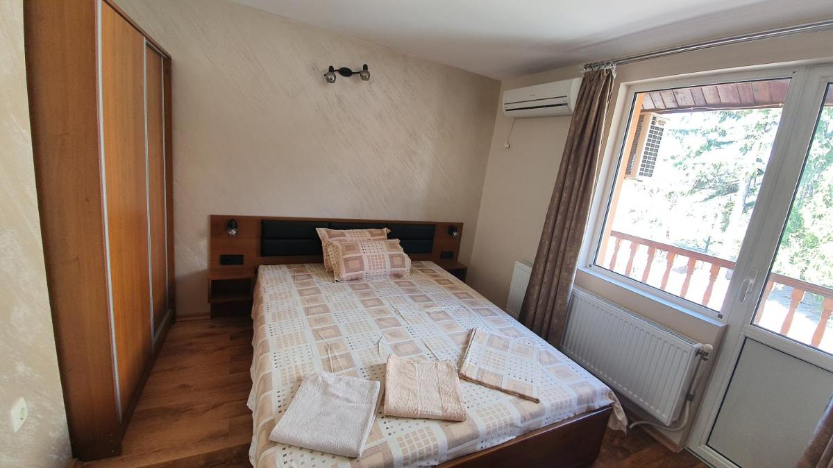 Family Hotel The Rocks - Housity