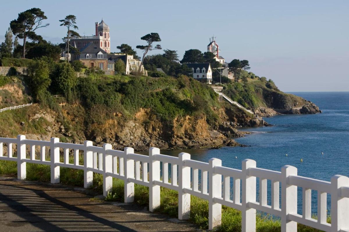 Villa de villégiature pieds dans l'eau - Housity