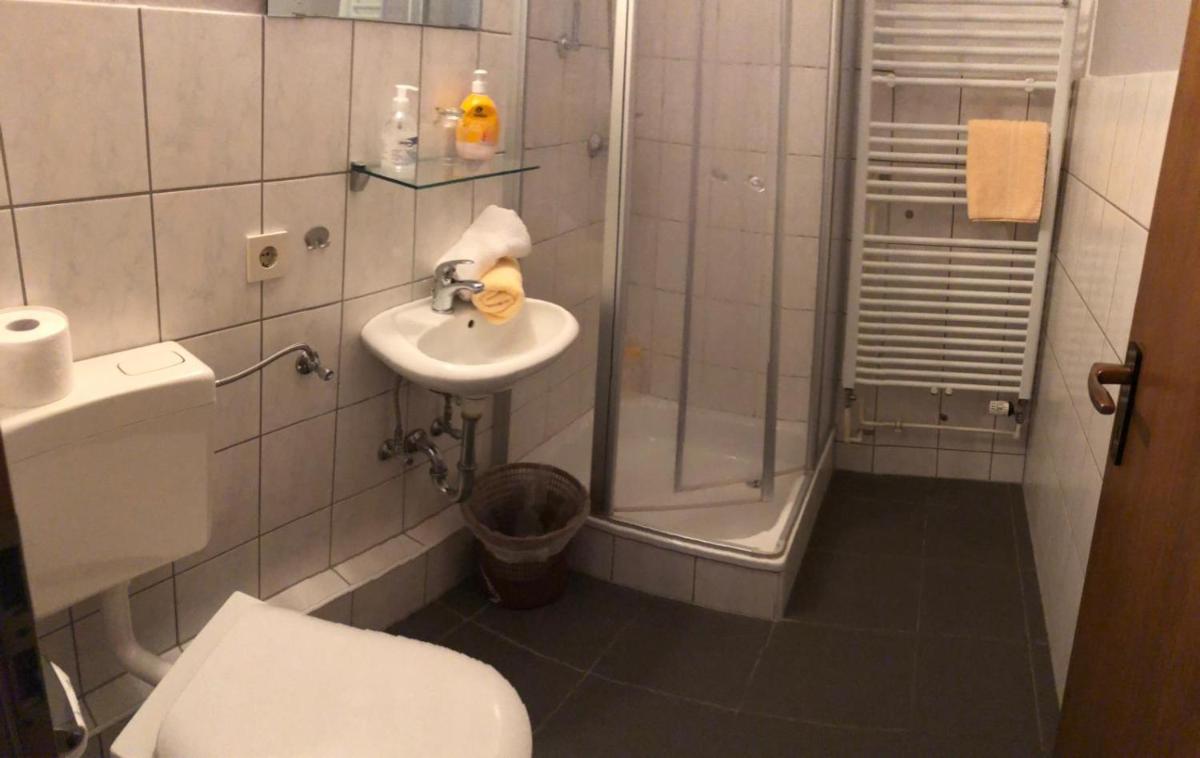 Landgasthof-Porta - Housity