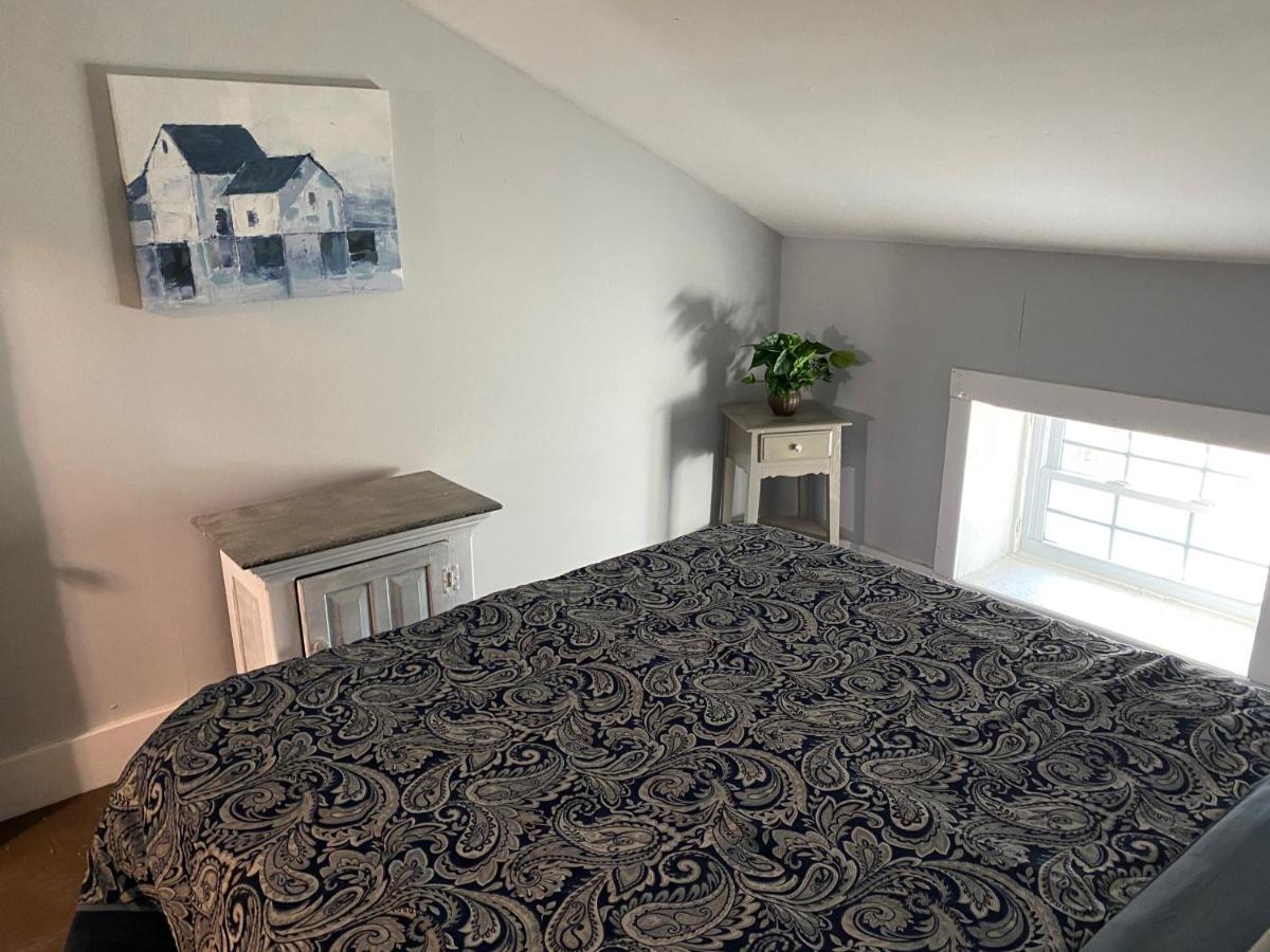 Historic McDonald Airbnb - Housity