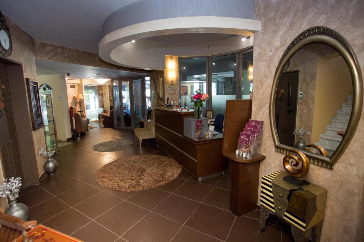 Delfini Hotel - Housity
