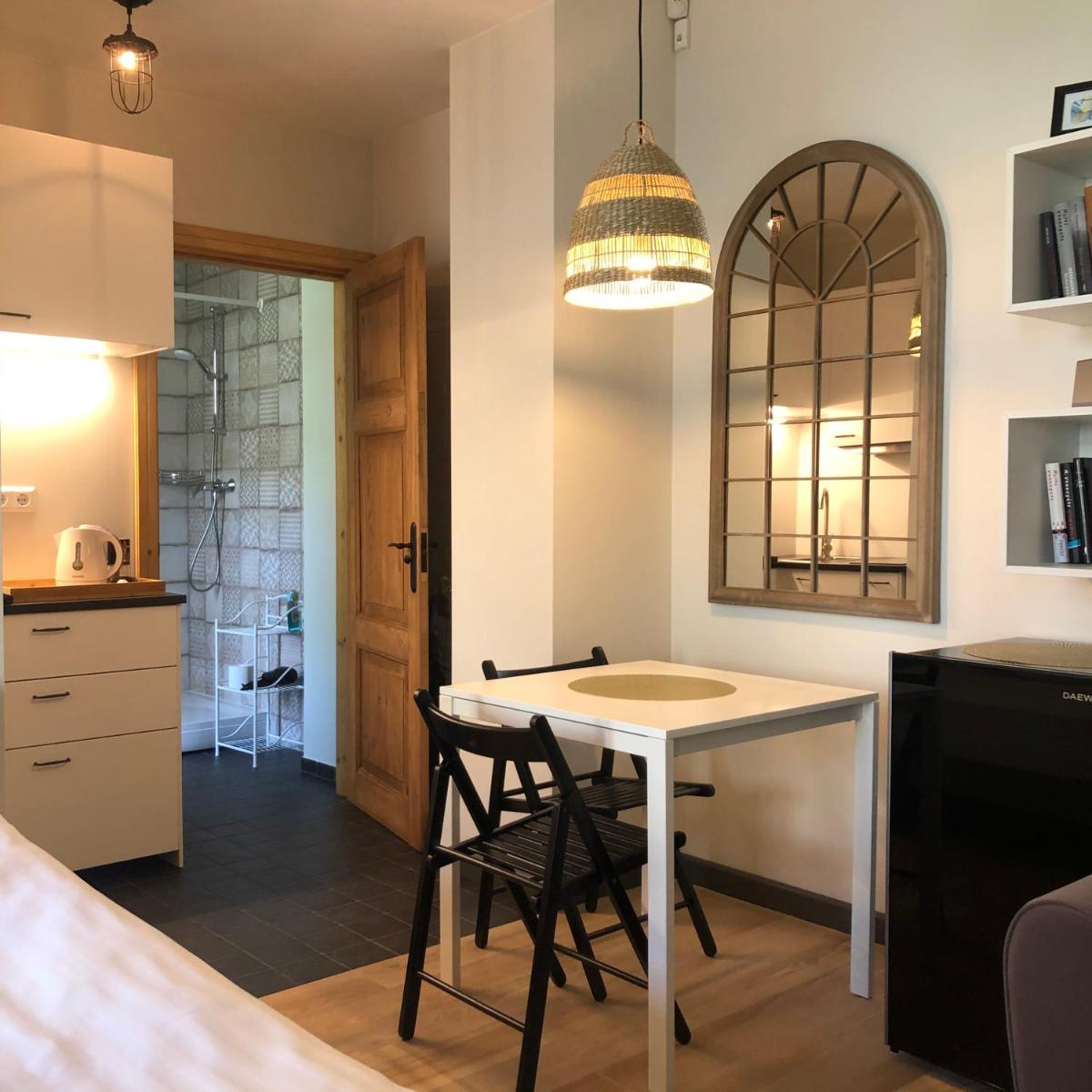 Sisters Beach Apartments - Housity