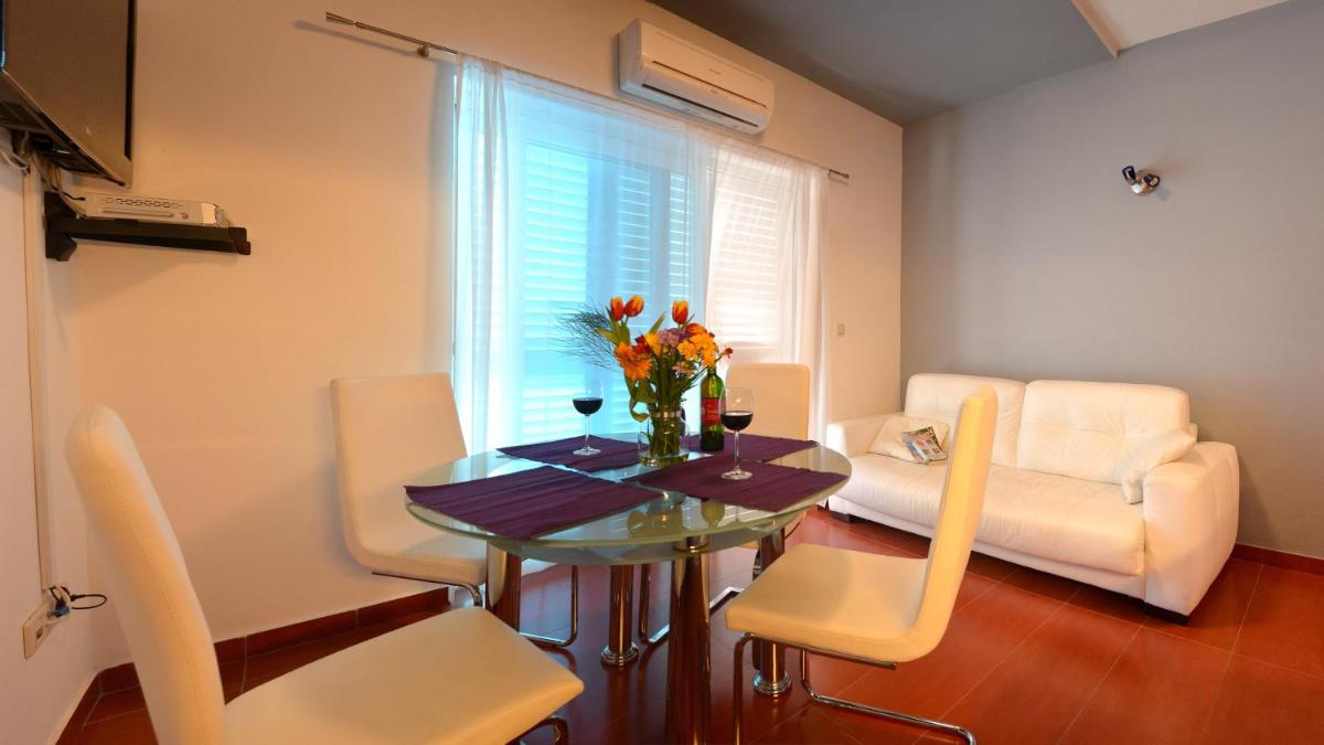 Villa Avantgarde - Housity