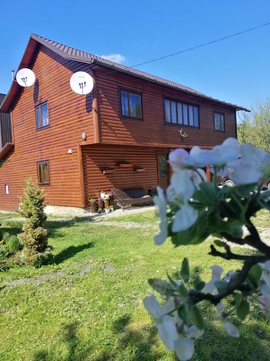 Medova Hata - Housity