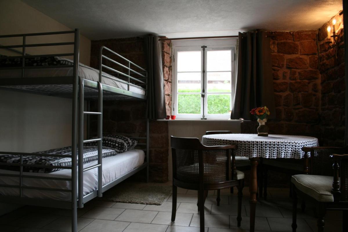 Chambre d'Hotes Petit Arnsbourg - Housity