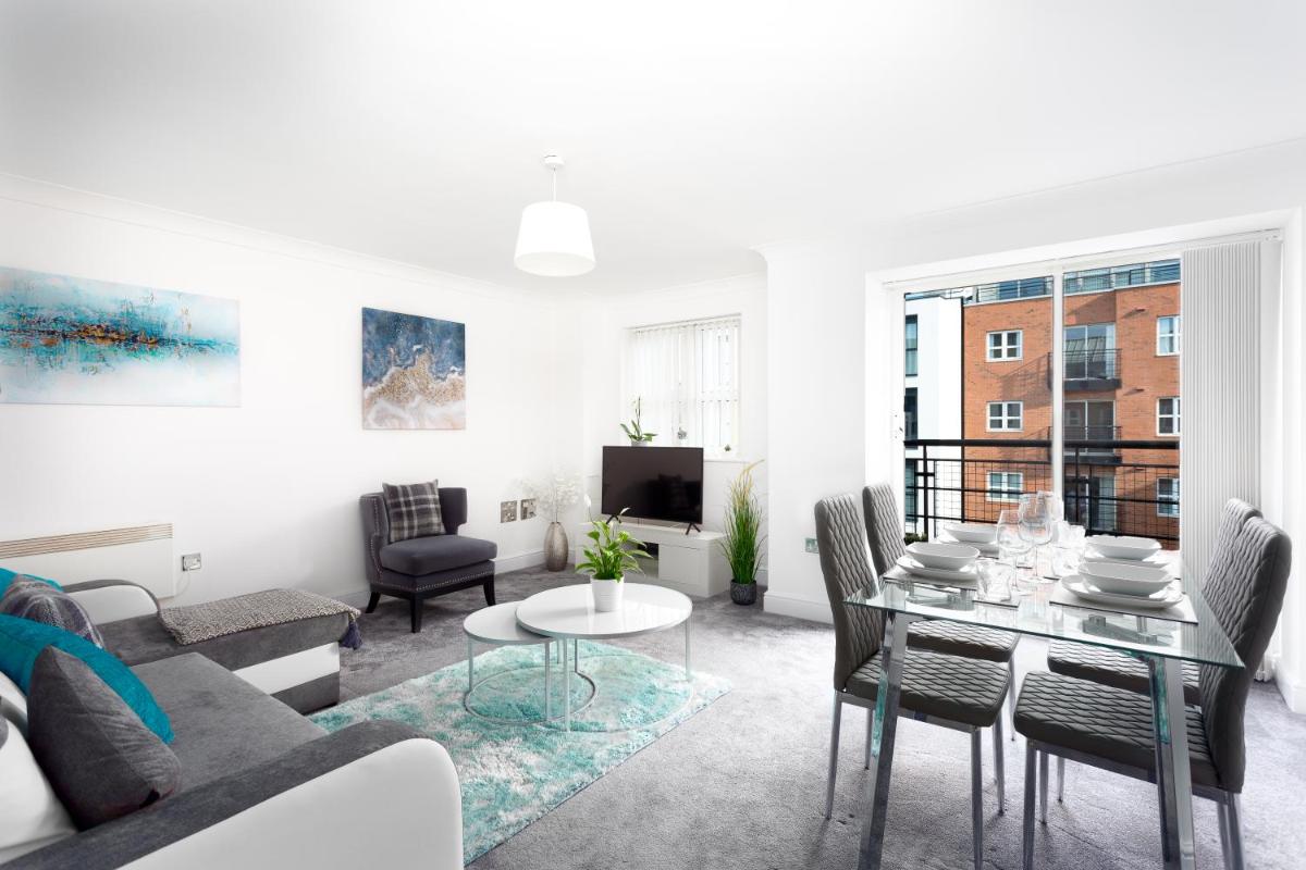 Absolute Stays at The Qube -Utilita-City Center-The Rep-ICC-NIA-Edgbaston Cricket-Free WIFI- Contractors-Sealife-BrindleyPlace - Housity