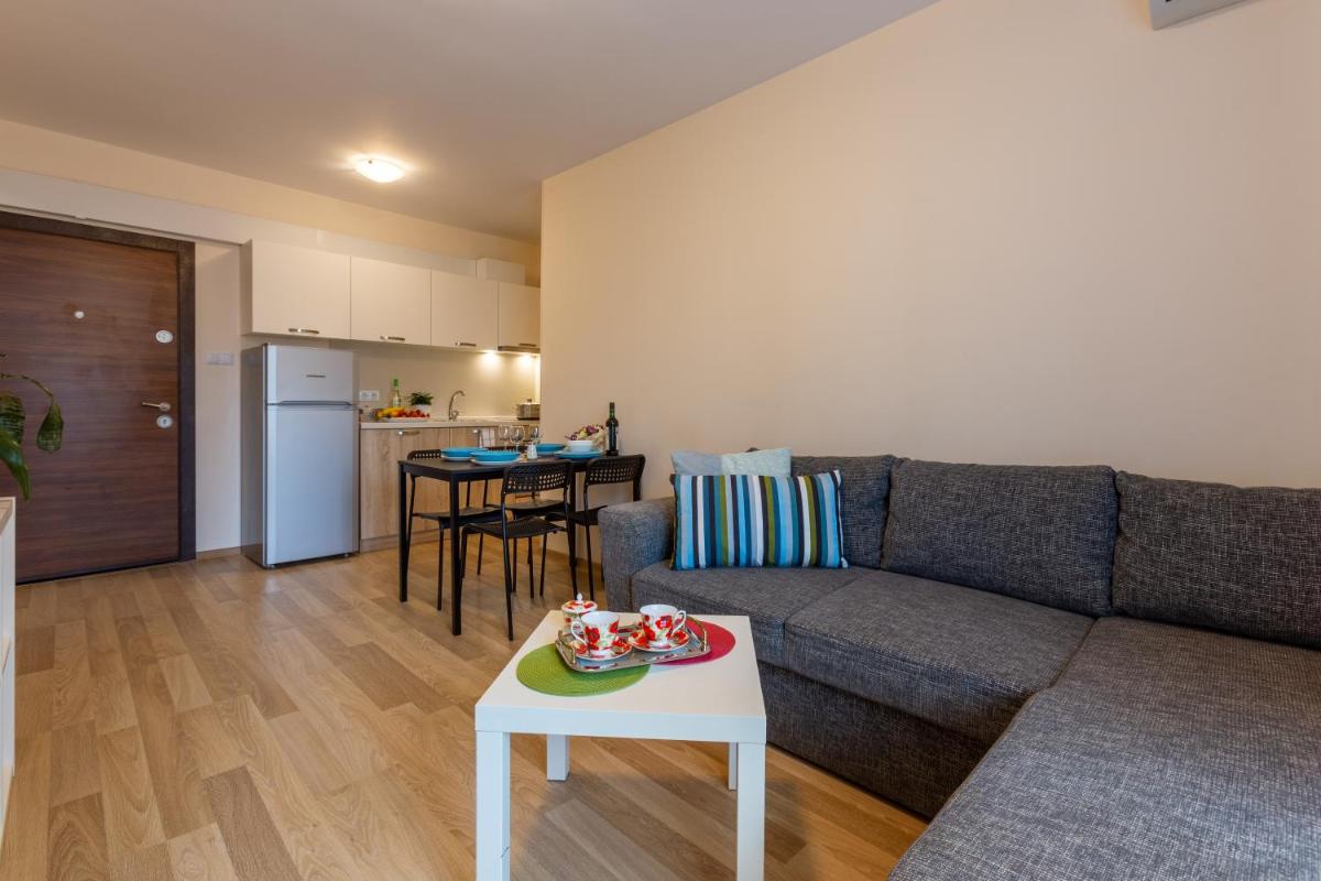 Apartments Flora - Housity