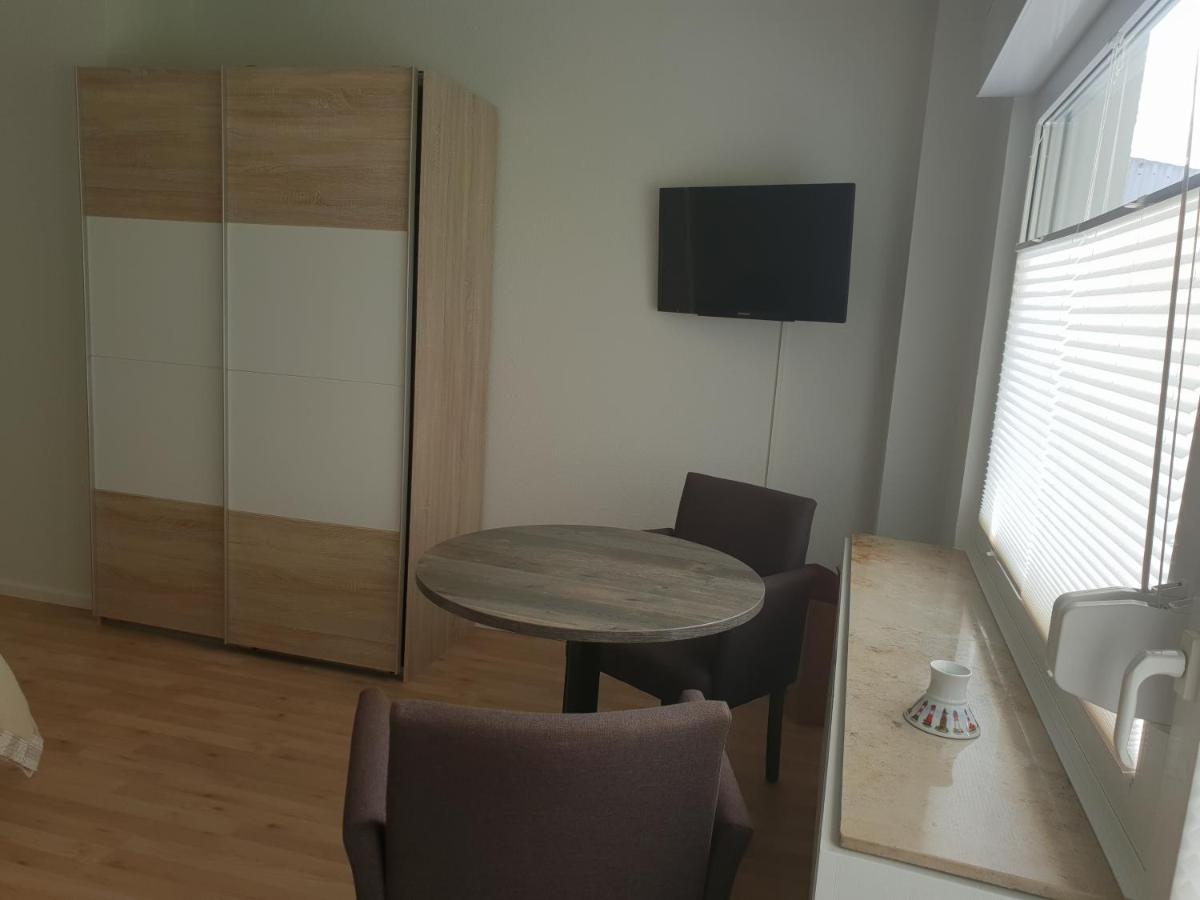 MESSE CGN-DUS Studio-Wohnung für 2-4; Zumietung bis 8 Personen möglich - Housity