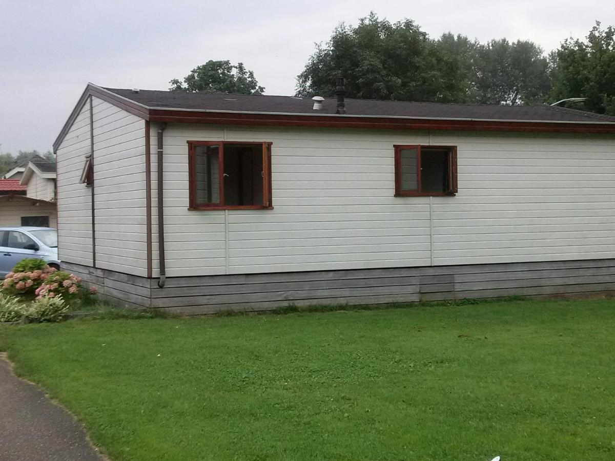 Chalet met drie slaapkamers en een vrije uitzicht - Housity