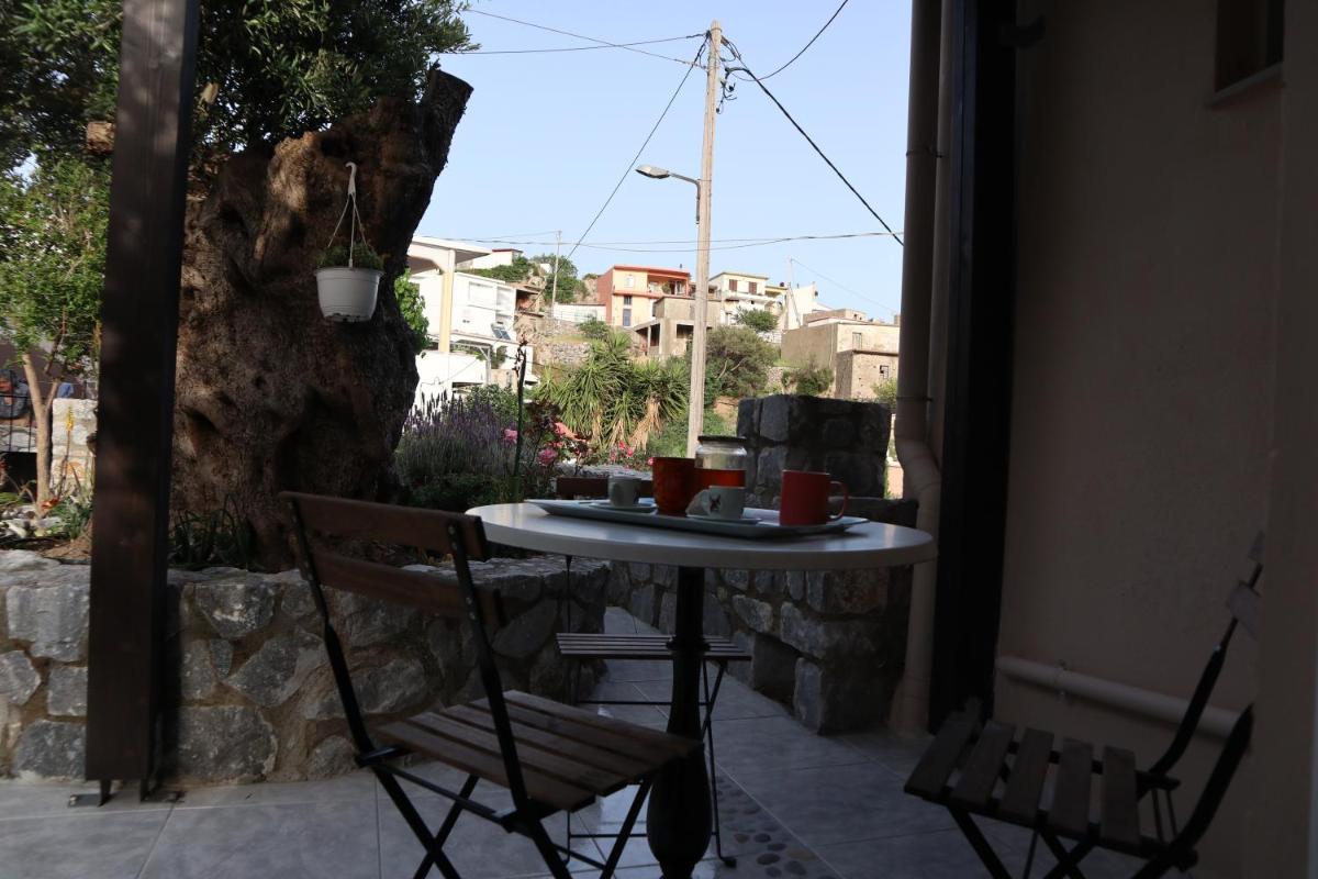 Petasos House - Garden - Sea View - Housity