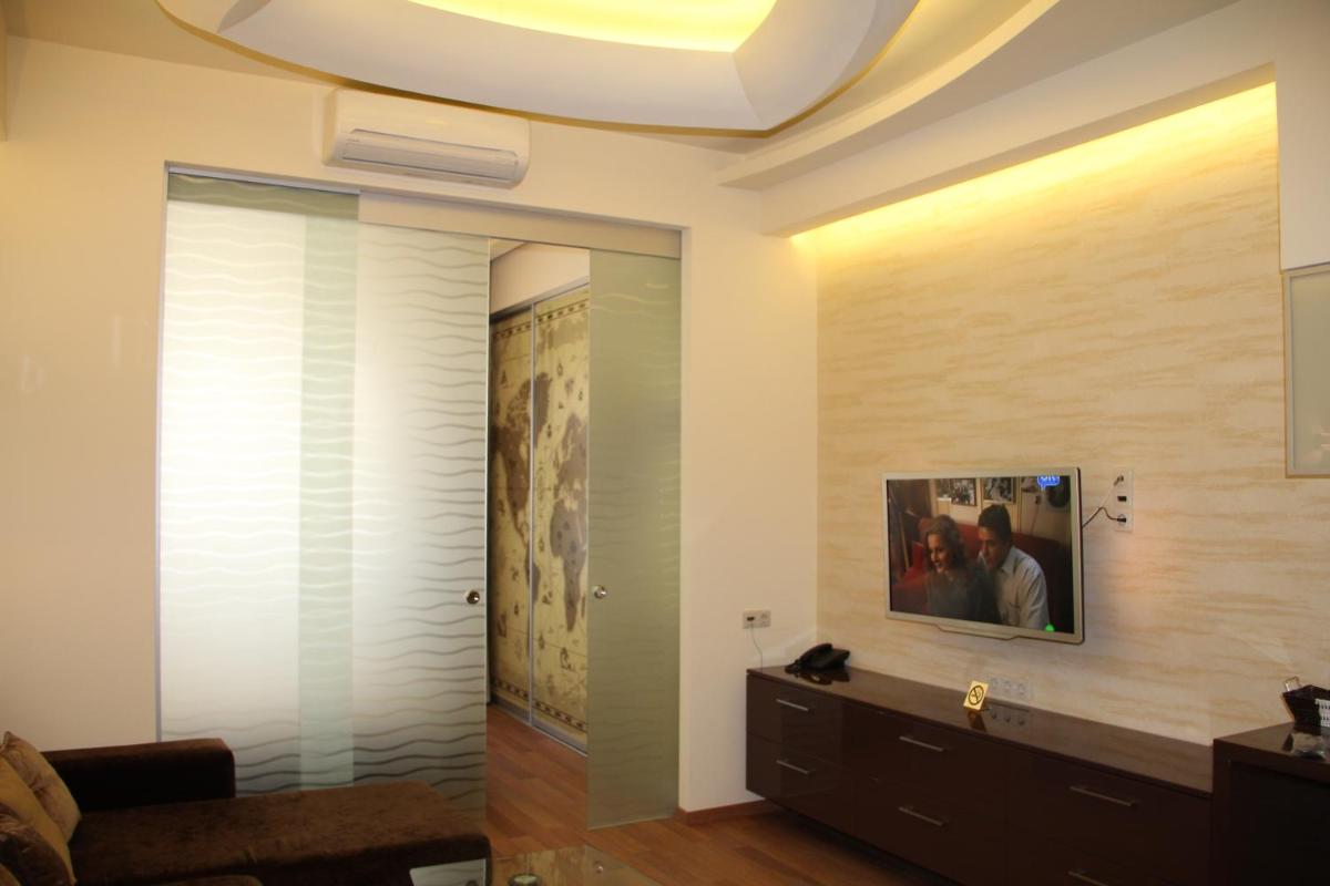 Apartment in Center of Odessa - Hizvo