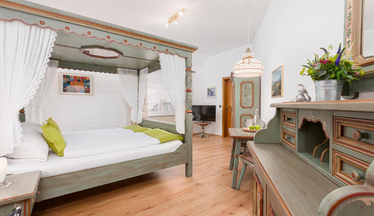 Hotel Landgasthof Hölzer - Housity