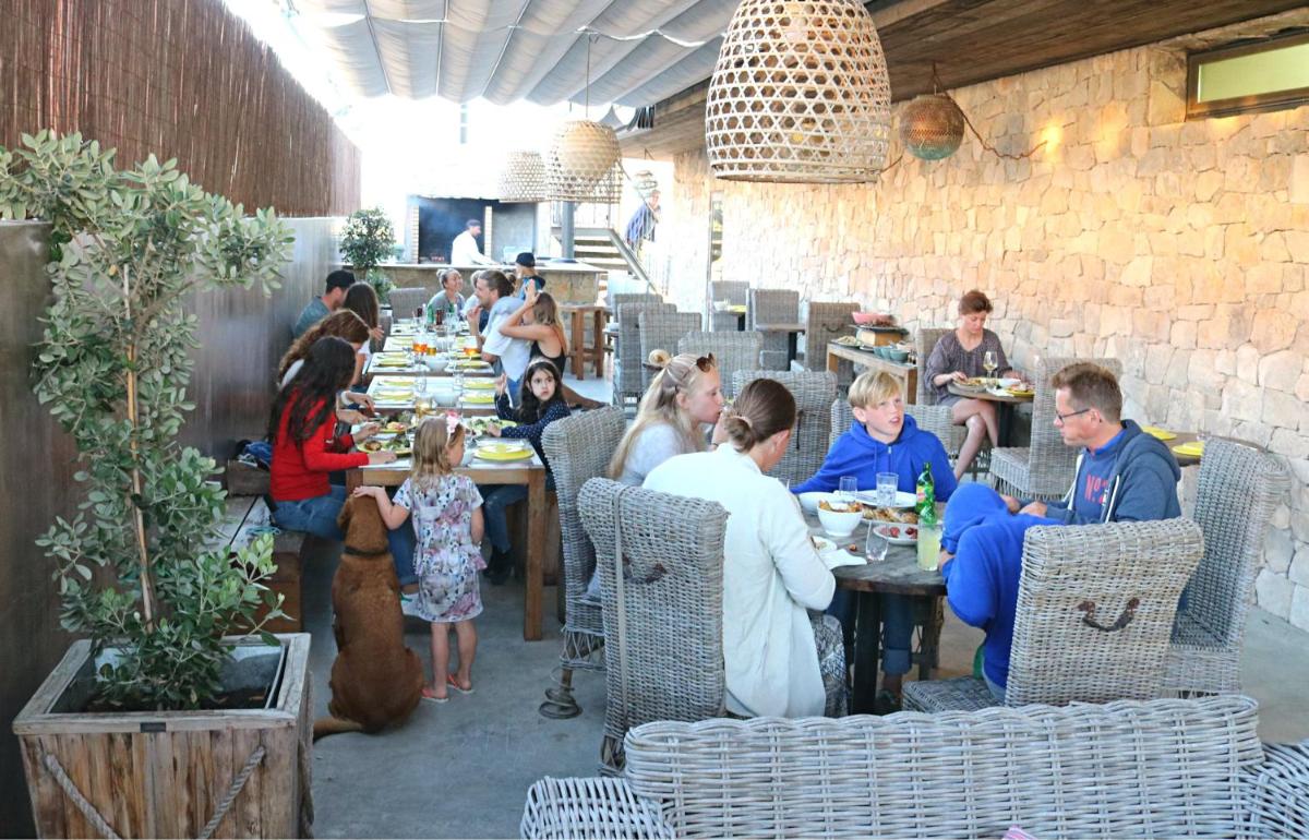 Os clientes hospedados em Surfers Lodge Peniche